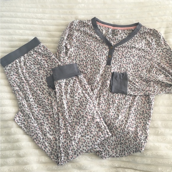 Cuddl Duds Other - Pink Leopard PJ Set